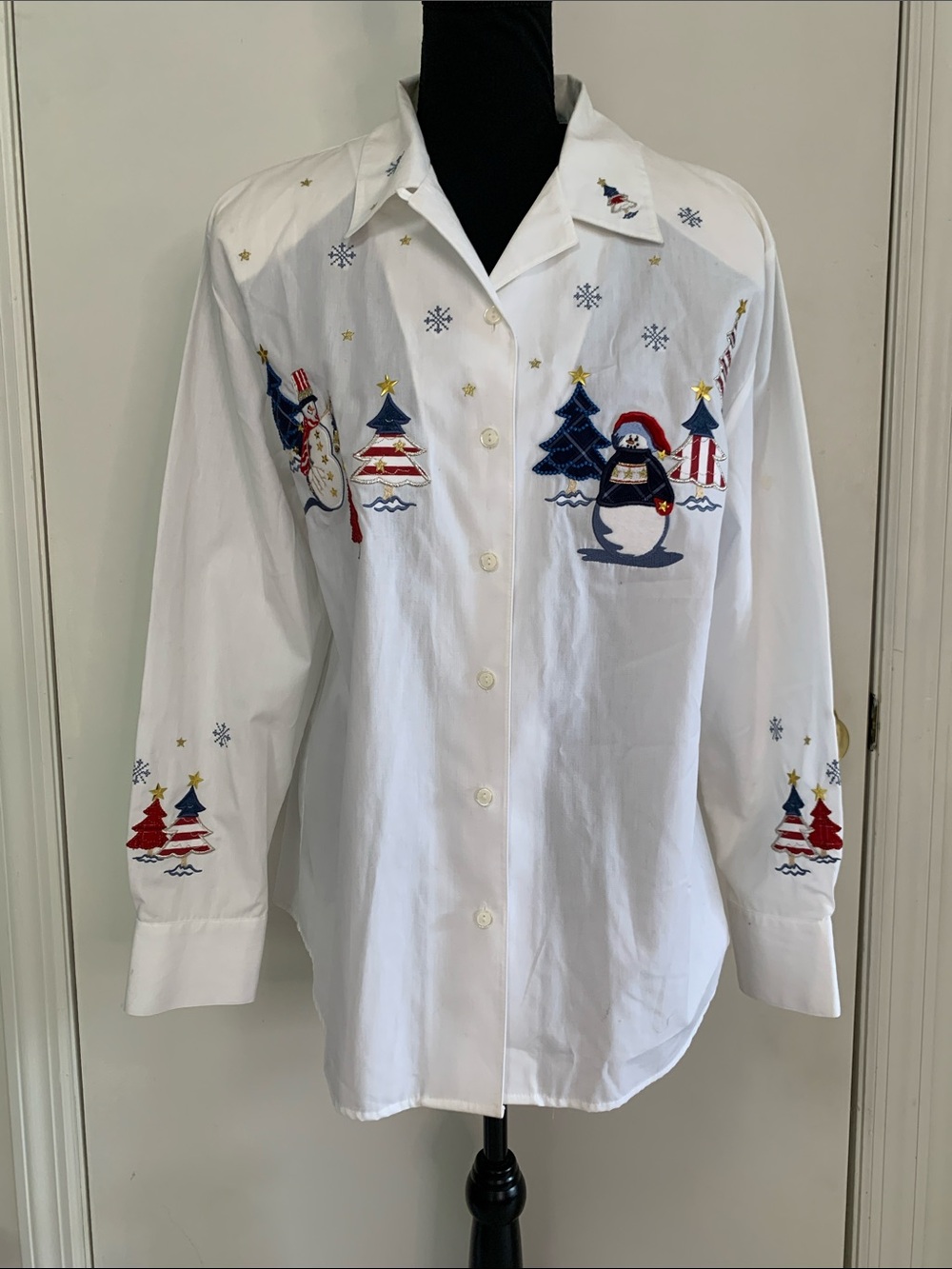 VINTAGE NWT Karen Scott Patriotic Festive Winter Embroidery Size L